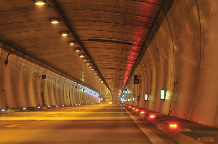 Tunnel